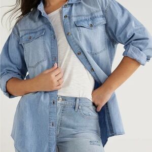 Sofia by Sofia Vergara Light Blue Denim Top